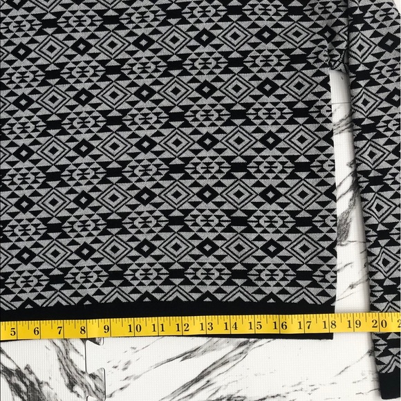 Pink Rose cropped sweater - Picture 5 of 7